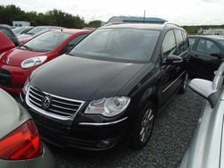 Schwarz Gebraucht 2009 VW Touran Highline Van / Kleinbus | 2.450 € (Superpreis)