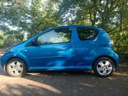Blau Gebraucht 2009 Toyota Aygo Kleinwagen | 2.950 € (Fairer Preis)
