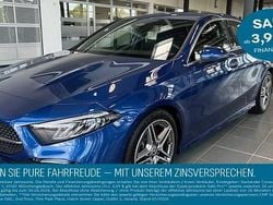 Blau Gebraucht 2024 Mercedes A250 AMG Limousine | 34.980 € (Guter Preis)
