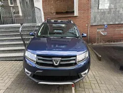 Blau Gebraucht 2016 Dacia Sandero Stepway Kleinwagen | 7.000 € (Fairer Preis)