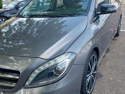 Grau Gebraucht 2013 Mercedes B180 Edition 1 Van / Kleinbus | 8.900 € (Fairer Preis)
