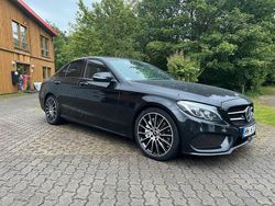 Schwarz Gebraucht 2017 Mercedes C400 AMG line Limousine | 28.200 € (Fairer Preis)