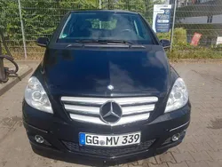 Schwarz Gebraucht 2011 Mercedes B180 Van / Kleinbus | 5.499 € (Fairer Preis)