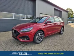 Rot Neu 2025 Hyundai i30 Kombi | 23.490 € (Etwas zu teuer)