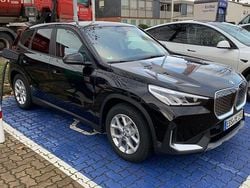 Schwarz Gebraucht 2023 BMW iX1 M Sport SUV | 39.800 € (Fairer Preis)