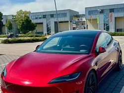 Rot Gebraucht 2024 Tesla Model 3 Performance Limousine | 52.900 € (Etwas zu teuer)