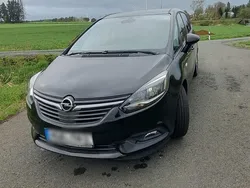 Schwarz Gebraucht 2017 Opel Zafira Tourer Van / Kleinbus | 10.499 € (Superpreis)