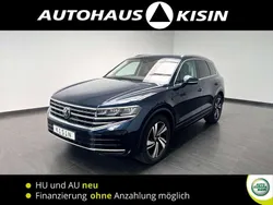 Blau Gebraucht 2024 VW Touareg Elegance SUV | 68.900 € (Fairer Preis)