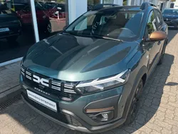 Grün Neu 2025 Dacia Sandero Extreme Kleinwagen | 20.930 € (Fairer Preis)