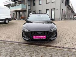Schwarz Gebraucht 2023 Ford Focus ST-Line Limousine | 14.990 € (Fairer Preis)