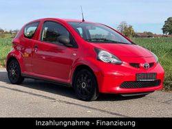 Rot Gebraucht 2007 Toyota Aygo Basis Kleinwagen | 2.700 € (Teuer)