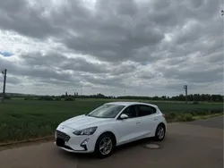 Weiß Gebraucht 2021 Ford Focus ST Limousine | 10.999 € (Fairer Preis)
