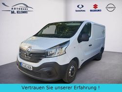 Weiß Gebraucht 2015 Renault Trafic Komfort Van / Kleinbus | 12.780 € (Fairer Preis)