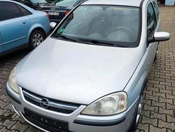 Grau Gebraucht 2004 Opel Corsa Kleinwagen | 1.500 €