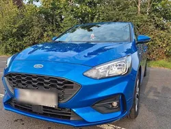 Blau Gebraucht 2021 Ford Focus ST-Line X Limousine | 13.950 € (Guter Preis)