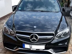 Schwarz Gebraucht 2015 Mercedes E63 AMG AMG Limousine | 46.500 €