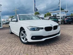 Weiß Gebraucht 2018 BMW 320 Advantage Kombi | 18.750 € (Fairer Preis)