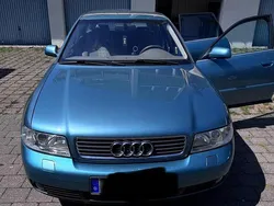 Grün Gebraucht 2000 Audi A4 Kombi | 1.200 € (Superpreis)