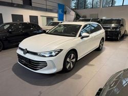 Weiß Gebraucht 2025 VW Passat Business Kombi | 32.499 € (Superpreis)