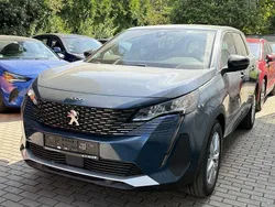 Blau Gebraucht 2024 Peugeot 5008 Active Van / Kleinbus | 26.500 €