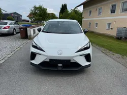 Weiß Gebraucht 2023 MG MG4 EV Kleinwagen | 15.490 €