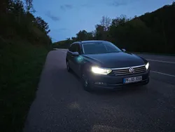 Grau Gebraucht 2016 VW Passat Comfortline Kombi | 13.200 € (Fairer Preis)