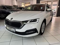 Weiß Gebraucht 2021 Skoda Octavia Ambition Kombi | 23.900 € (Teuer)