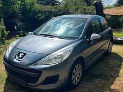 Blau Gebraucht 2011 Peugeot 207 Coupé | 2.600 € (Etwas zu teuer)