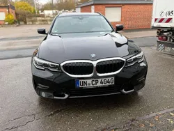 Schwarz Gebraucht 2021 BMW 320 Kombi | 26.500 € (Guter Preis)