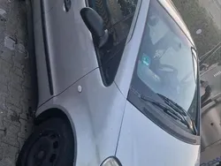 Grau Gebraucht 2005 Mercedes A140 Kleinwagen | 1.200 €