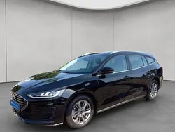 Schwarz Gebraucht 2023 Ford Focus Titanium Kombi | 19.990 € (Guter Preis)