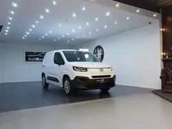 Weiß Gebraucht 2024 Fiat Doblò Van / Kleinbus | 23.997 € (Etwas zu teuer)