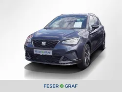Magnetic grau metallic/midnight schwarz metallic Gebraucht 2024 Seat Arona FR SUV | 22.950 € (Fairer Preis)