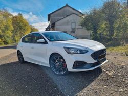 Weiß Gebraucht 2020 Ford Focus ST Limousine | 16.700 € (Guter Preis)