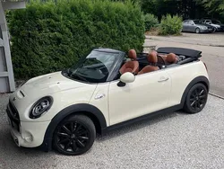 Weiß Gebraucht 2019 Mini Cooper S Pepper Kleinwagen | 23.900 € (Teuer)
