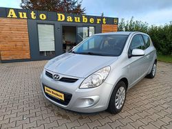 Silber Gebraucht 2012 Hyundai i20 Coupé | 5.800 € (Etwas zu teuer)