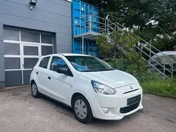 Weiß Gebraucht 2015 Mitsubishi Space Star Classic Collection Kleinwagen | 5.200 € (Fairer Preis)
