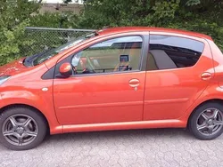 Orange Gebraucht 2012 Toyota Aygo Kleinwagen | 4.600 € (Fairer Preis)