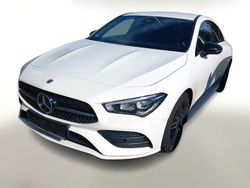 Polarweiß Gebraucht 2022 Mercedes CLA200 AMG line Limousine | 33.344 € (Teuer)