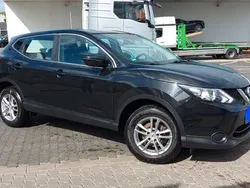 Schwarz Gebraucht 2015 Nissan Qashqai 360º SUV | 8.995 € (Superpreis)