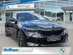 Saphirschwarz Gebraucht 2025 BMW 520 M Sport Kombi | 74.980 €