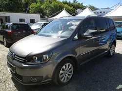 Grau Gebraucht 2011 VW Touran Highline Van / Kleinbus | 5.890 € (Guter Preis)