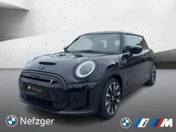 Enigmatic black metallic (metallic) Gebraucht 2023 Mini Cooper Kleinwagen | 22.900 € (Teuer)