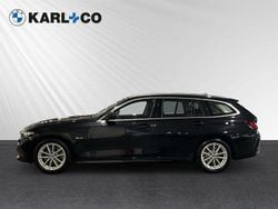 Schwarz Gebraucht 2022 BMW 320e Sport Line Kombi | 29.498 € (Guter Preis)