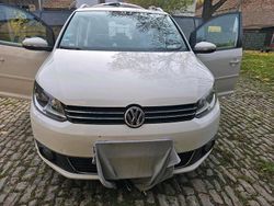 Weiß Gebraucht 2013 VW Touran Van / Kleinbus | 6.000 € (Fairer Preis)