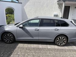 Grau Gebraucht 2022 VW Golf VIII Active Kombi | 17.999 € (Guter Preis)