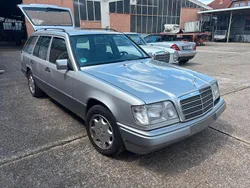 Silber Gebraucht 1994 Mercedes E220 Sportline Kombi | 7.800 €