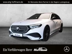 Weiß Gebraucht 2023 Mercedes E220 Night Limousine | 53.830 € (Etwas zu teuer)
