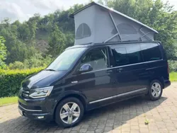 Blau Gebraucht 2016 VW Multivan Van / Kleinbus | 54.980 €