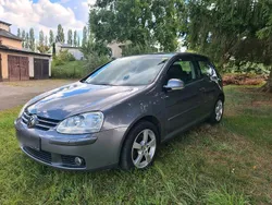 Grau Gebraucht 2007 VW Golf V Limousine | 1.900 € (Guter Preis)